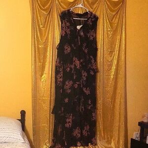 Who What Wear 2 Tier Maxi Dress Size 3x NWT Black and Pink.